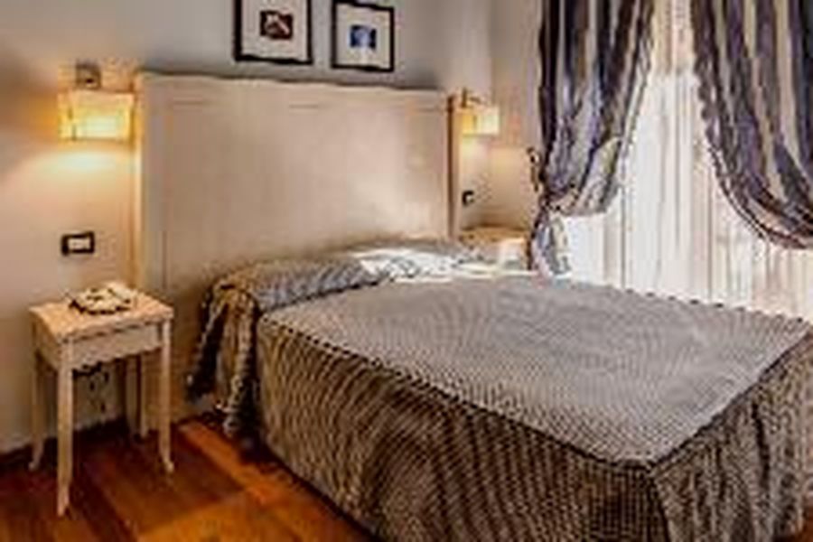 photo-1