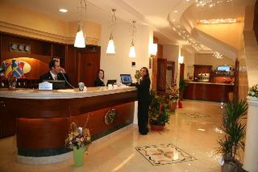 photo-1