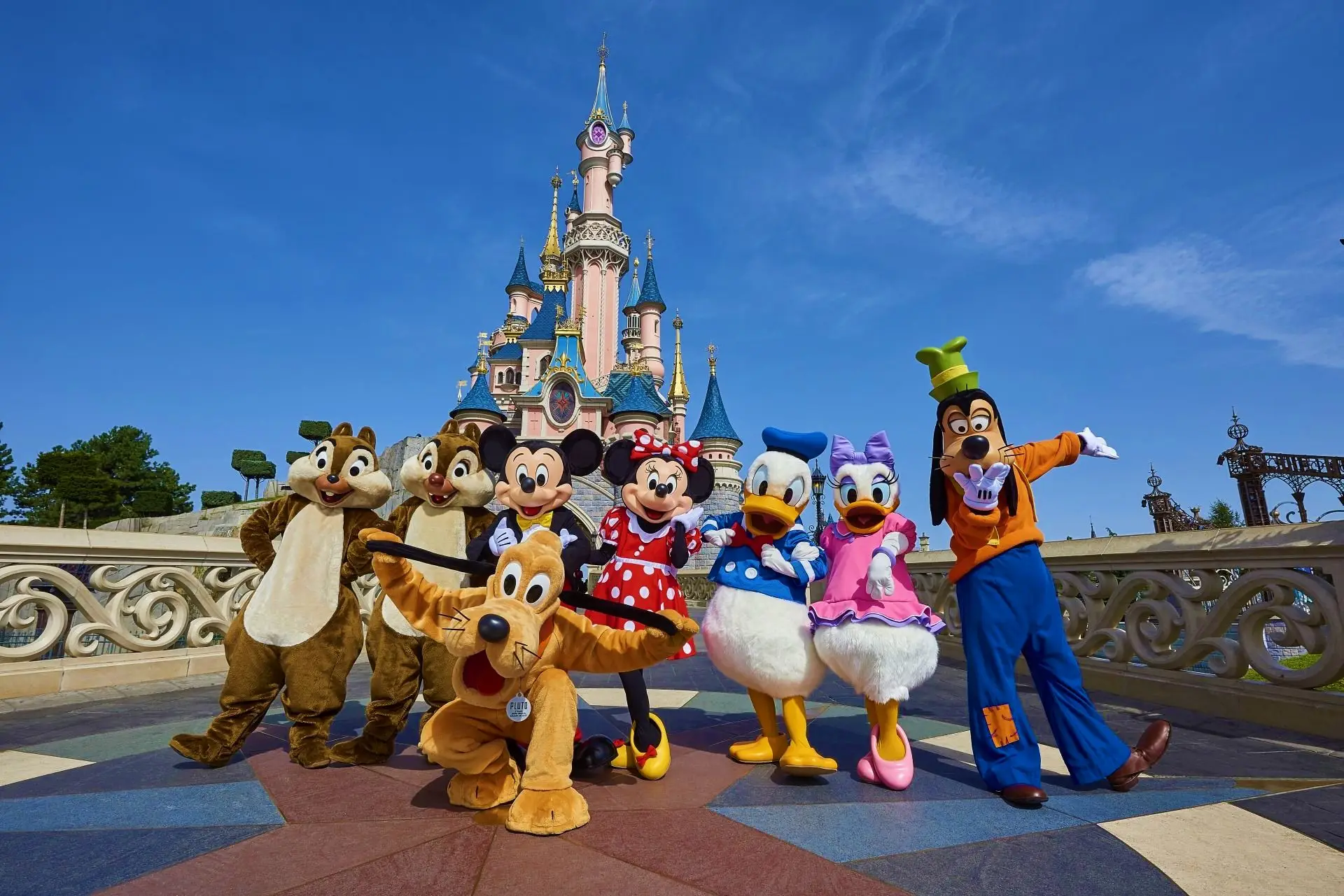 Pacote Paris Voo + Hotel + Disneyland Paris 2025