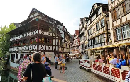 Explore Estrasburgo en 1 hora con un local