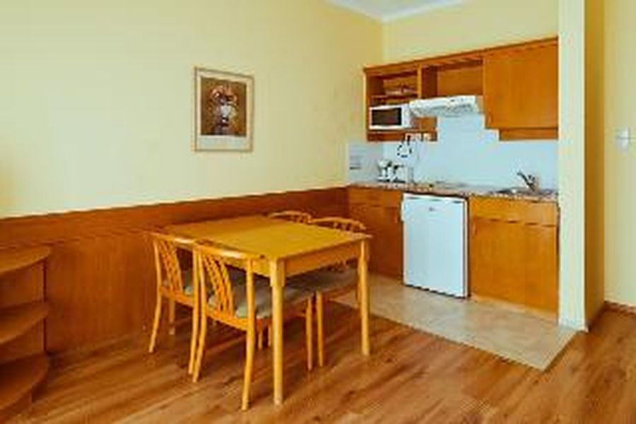 photo-0