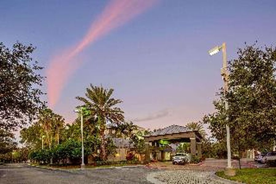 photo-0