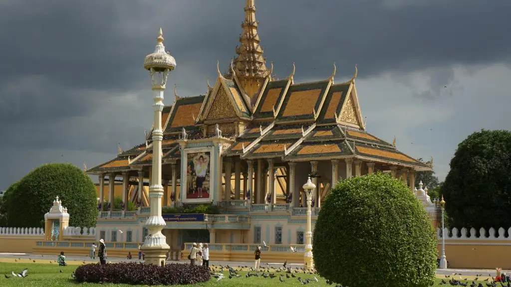 phnom penh heritage tour