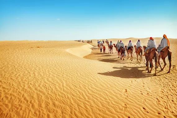 Passeio de Camelo no Deserto