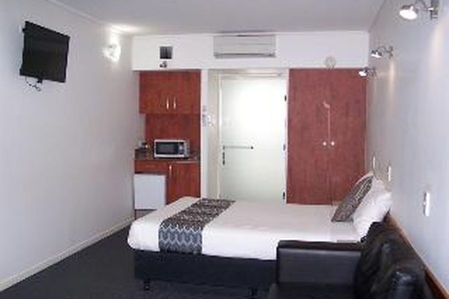 photo-0