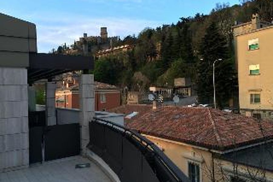 photo-0