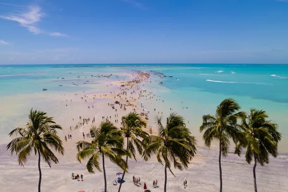 Vista de cima da praia de Maragogi